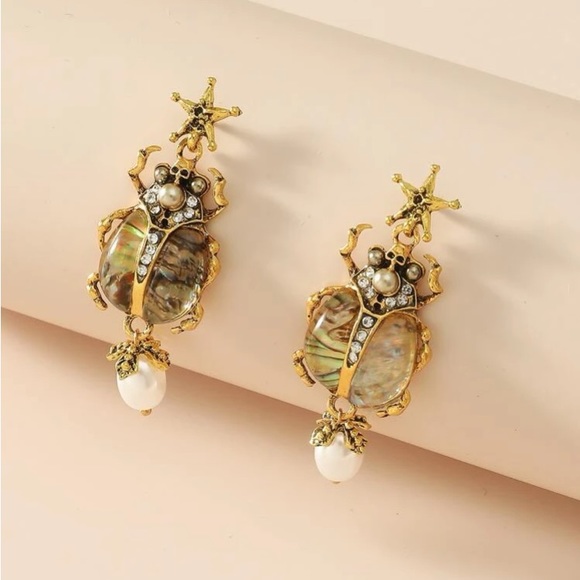Unique👑✨Regal Royal Beetle Antique Gold Abalone Bedazzled Pearl Drop Ear… - Picture 2 of 11